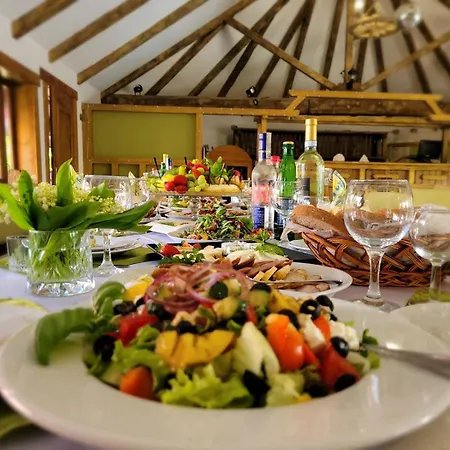 ворота карпат Szálloda *