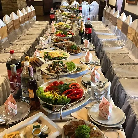 ворота карпат * Deljatin