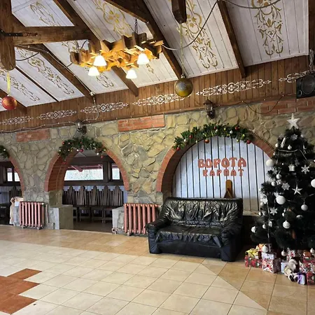 Otel ворота карпат Dilyatyn